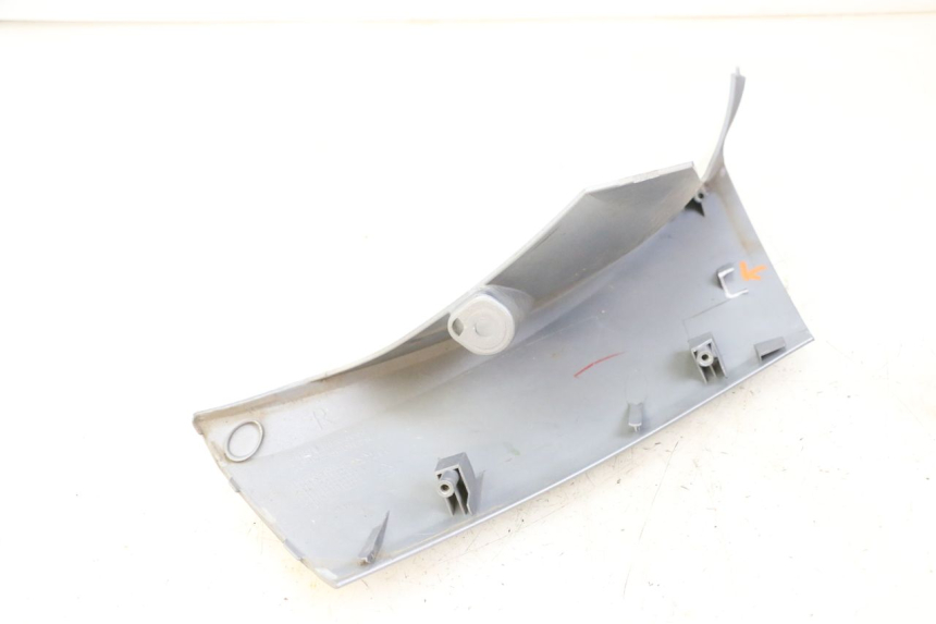 photo de PRAWY PRZEDNI BOK SYM JOYMAX 125 (2010 - 2017) - Zbliżenie techniczne