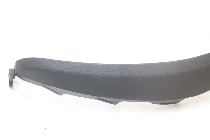 photo de PRAWY PRZEDNI BOK PIAGGIO MP3 HPE 350 (2018 - 2020) - Szczegół części