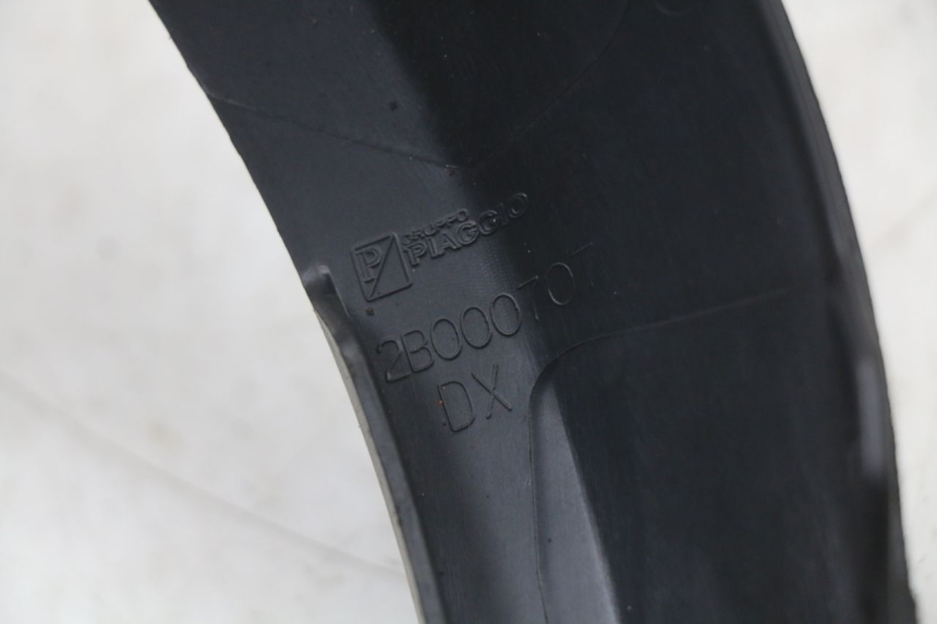 photo de PRAWY PRZEDNI BOK PIAGGIO MP3 HPE 350 (2018 - 2020) - Część sprawdzona