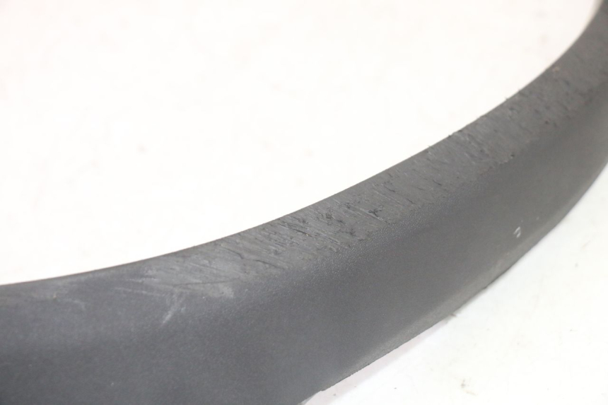 photo de PRAWY PRZEDNI BOK PIAGGIO MP3 HPE 350 (2018 - 2020) - Szczegół części