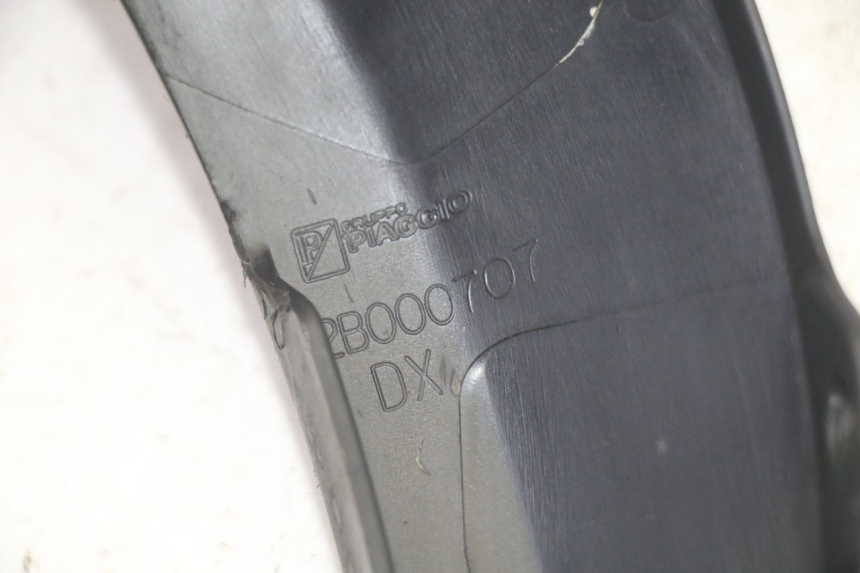 photo de PRAWY PRZEDNI BOK PIAGGIO MP3 HPE 350 (2018 - 2020) - Widok ogólny