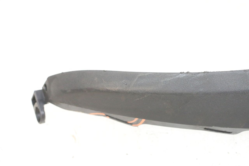 photo de PRAWY PRZEDNI BOK PIAGGIO MP3 500 (2016 - 2018) - Punkty mocowania