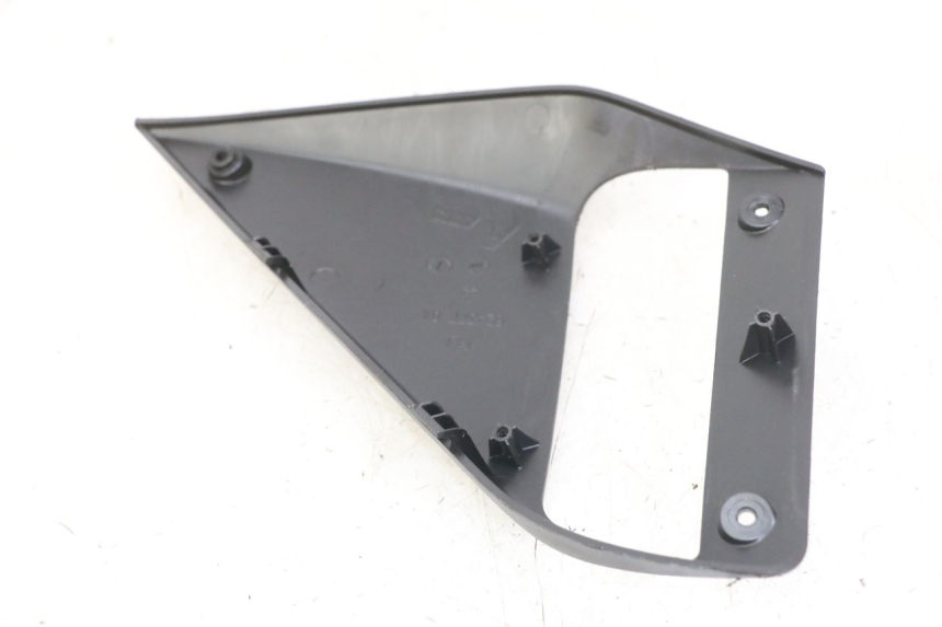 photo de PRAWY PRZEDNI BOK GILERA NEXUS 125 (2009 - 2013) - Zbliżenie techniczne