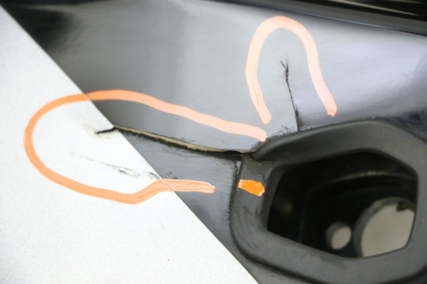 photo de PRAWY PRZEDNI BOK HONDA NSR R 125 (1994 - 2003) - Struktura - zbliżenie