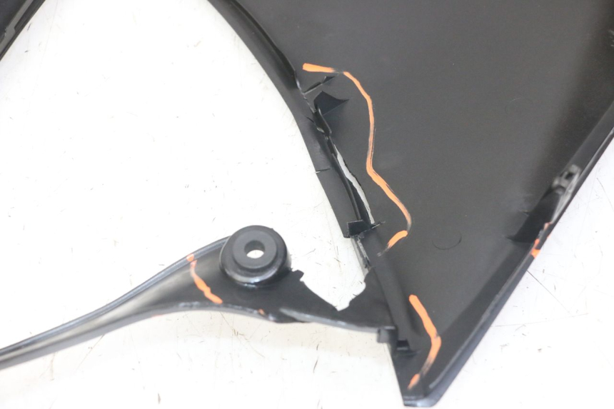 photo de PRAWY PRZEDNI BOK HONDA NTV DEAUVILLE ABS 700 (2007 - 2016) - Zoom stanu zużycia