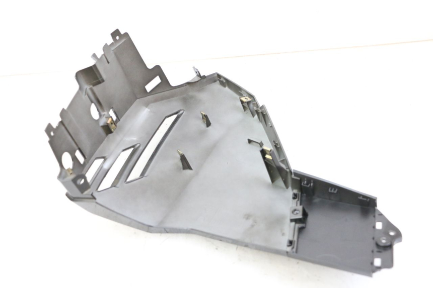 photo de PRAWY PRZEDNI BOK PEUGEOT TWEET 4T 50 (2023 - 2025) - Zbliżenie techniczne