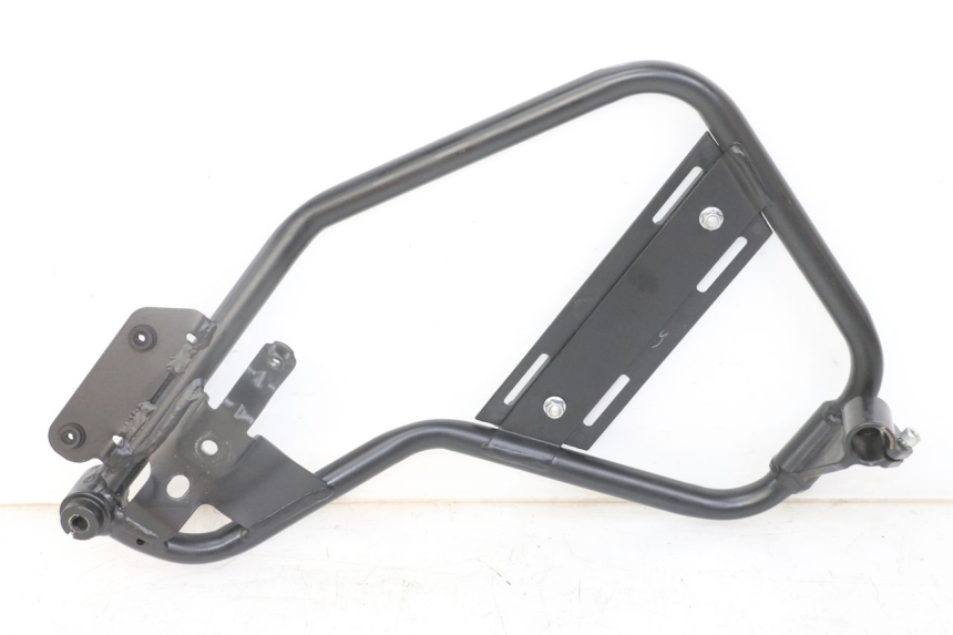 photo de PRAWY PRZEDNI BOK ROYAL ENFIELD HYMALAYAN 410 (2016 - 2023) - Zbliżenie techniczne