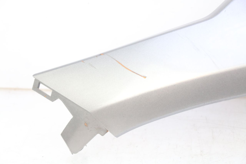 photo de PRAWY PRZEDNI BOK HONDA VISION NSC R 50 (2013 - 2015) - Oznaczenia i referencje