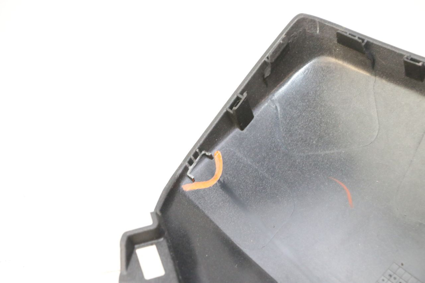 photo de PRAWY PRZEDNI BOK YAMAHA XMAX X-MAX 125 (2021 - 2025) - Zbliżenie techniczne