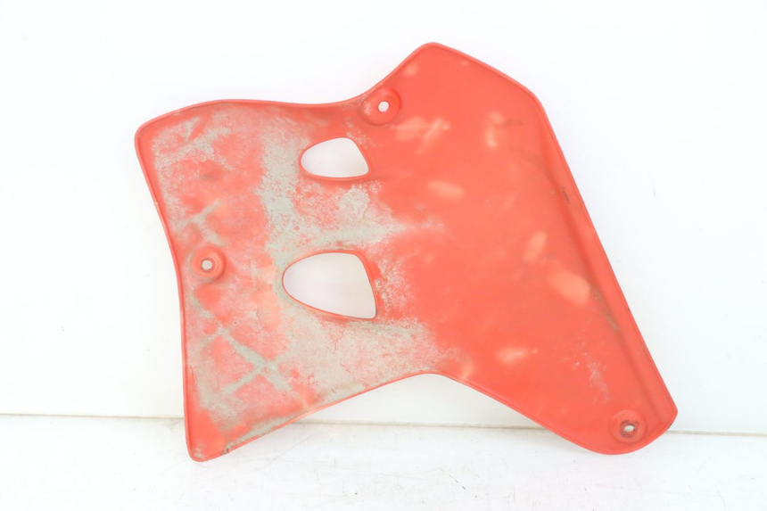 photo de PRAWY PRZEDNI BOK PEUGEOT XP6 50 (1997 - 2003) - Zbliżenie techniczne