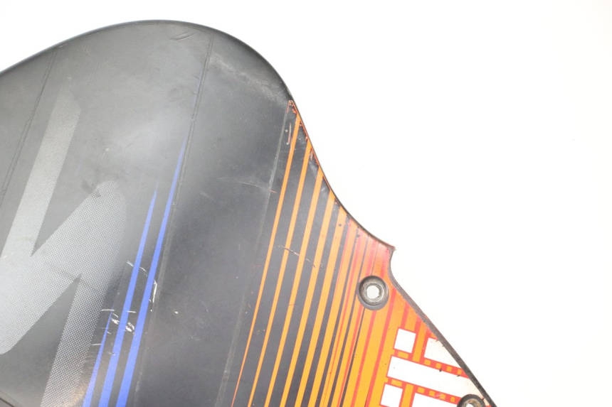 photo de LEWY PRZEDNI BOK APRILIA RS 50 (1999 - 2005) - Zbliżenie komponentów