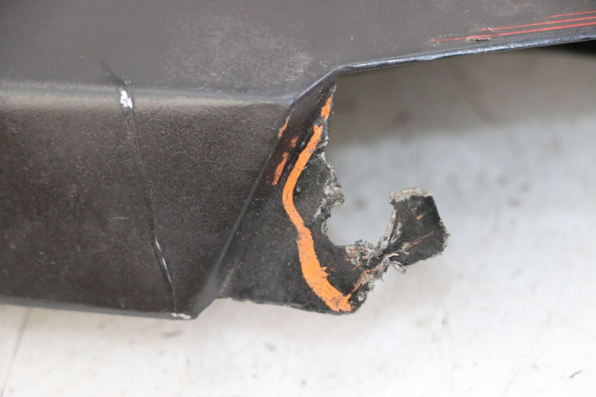 photo de LEWY PRZEDNI BOK APRILIA RS 50 (1999 - 2005) - Stan powierzchni