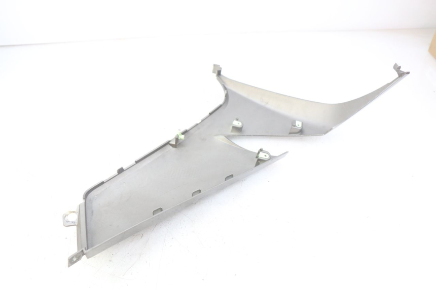 photo de LEWY PRZEDNI BOK PEUGEOT CITYSTAR 125 (2011 - 2017) - Szczegół części