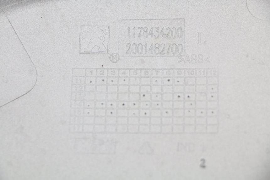 photo de LEWY PRZEDNI BOK PANELU PEUGEOT CITYSTAR 50 (2013 - 2017) - Oznaczenia i referencje