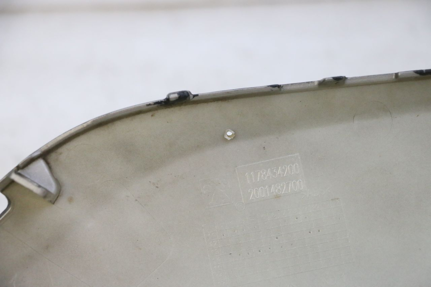 photo de LEWY PRZEDNI BOK PANELU PEUGEOT CITYSTAR 50 (2013 - 2017) - Zoom stanu zużycia