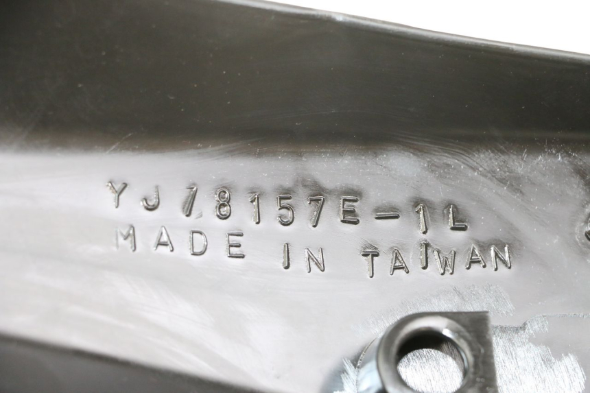 photo de LEWY PRZEDNI BOK DERBI SENDA SM DRD X-TREME 50 (2011 - 2017) - Szczegół części