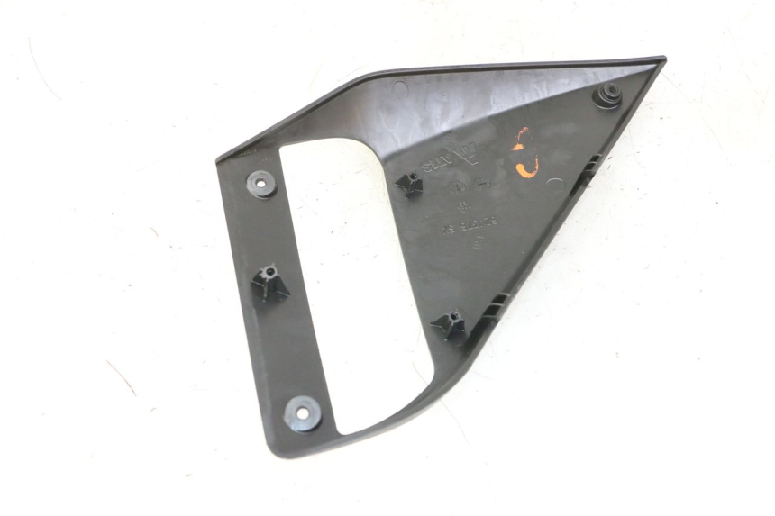 photo de LEWY PRZEDNI BOK GILERA NEXUS 300 (2008 - 2013) - Zoom stanu zużycia