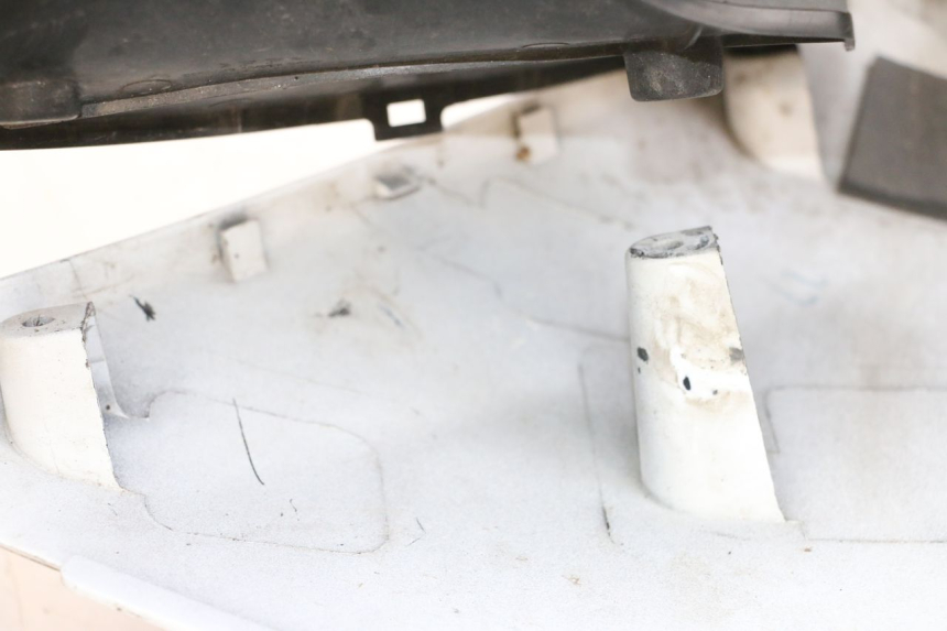 photo de LEWY PRZEDNI BOK SUZUKI GSXR GSX-R 1000 (2003 - 2004) - Zoom stanu zużycia