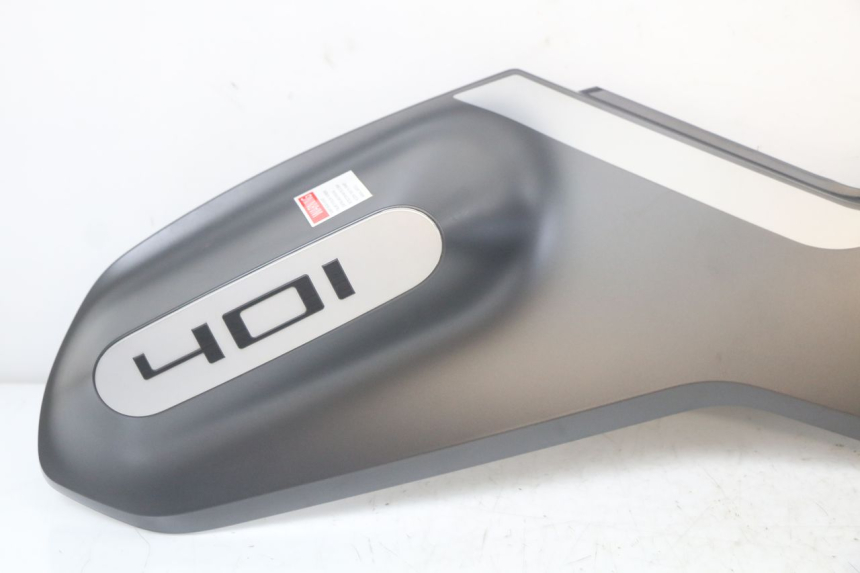 photo de LEWY PRZEDNI BOK HUSQVARNA SVARTPILEN 401 (2018 - 2023) - Szczegół części