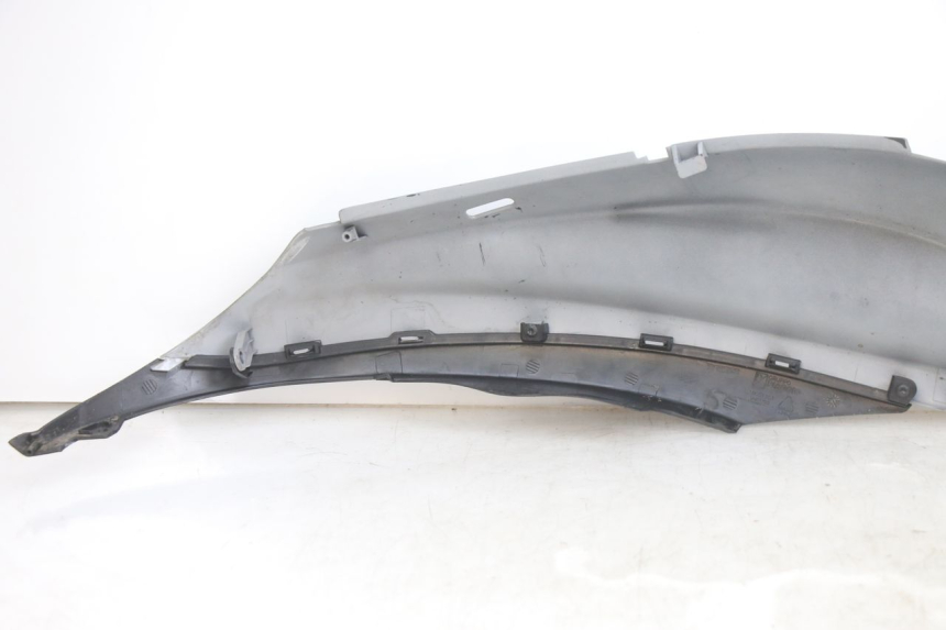 photo de LEWY PRZEDNI BOK PIAGGIO MEDLEY 125 (2016 - 2023) - Zoom stanu zużycia