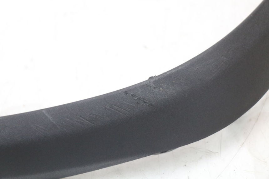 photo de LEWY PRZEDNI BOK PIAGGIO MP3 HPE 350 (2018 - 2020) - Zoom stanu zużycia