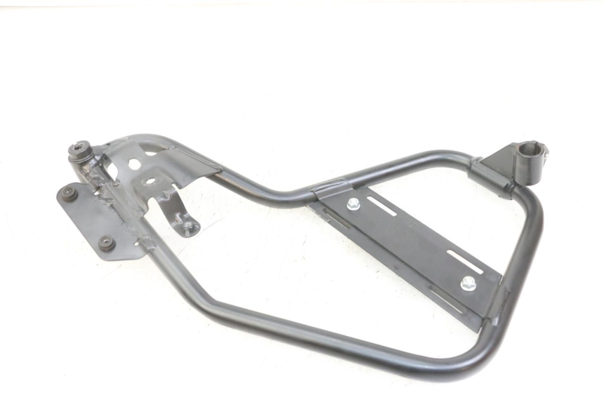 photo de LEWY PRZEDNI BOK ROYAL ENFIELD HYMALAYAN 410 (2016 - 2023) - Zoom stanu zużycia