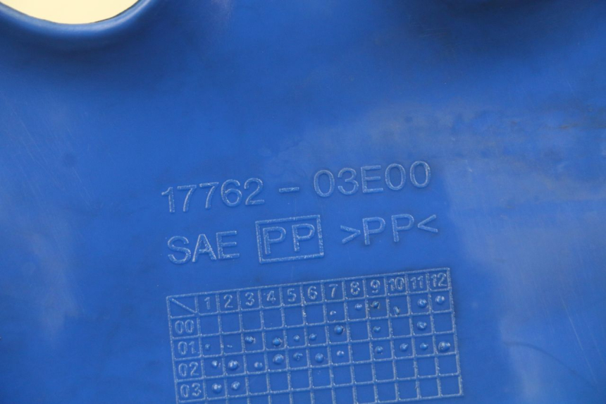 photo de LEWY PRZEDNI BOK SUZUKI SMX SUPERMOTARD 50 (1996 - 2001) - Szczegół części