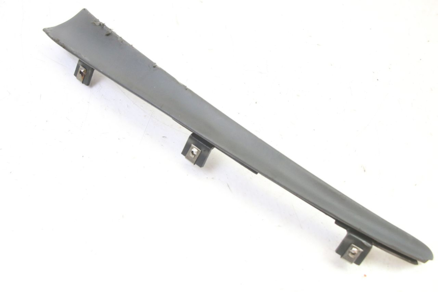 photo de LEWY PRZEDNI BOK PIAGGIO SUPER LX 125 (2000 - 2003) - Zbliżenie techniczne