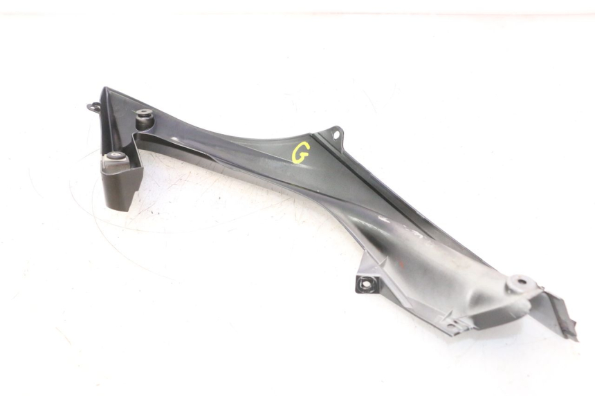 photo de LEWY PRZEDNI GÓRNY BOK YAMAHA YZF R6 600 (2008 - 2009) - Oznaczenia i referencje