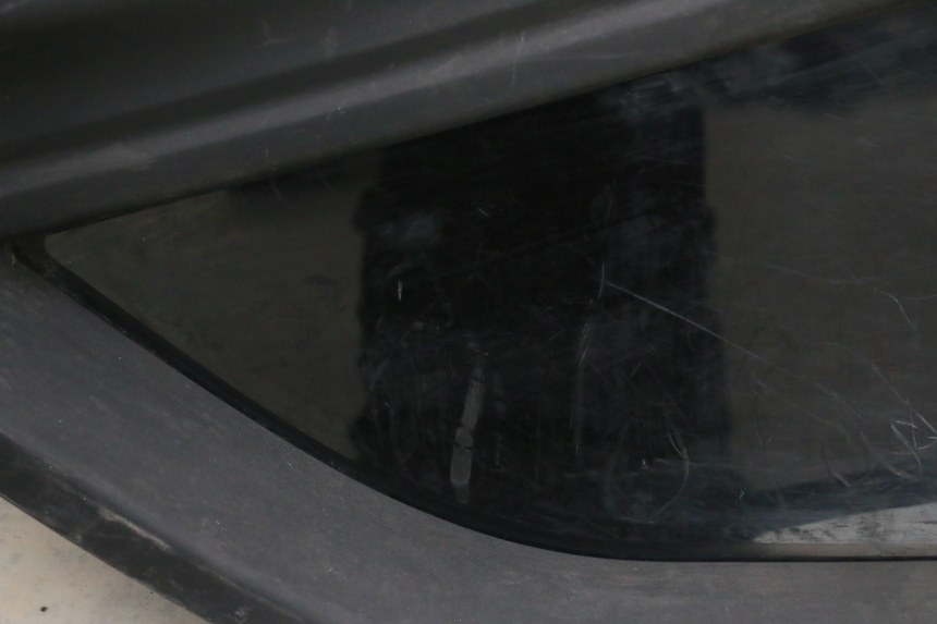 photo de LEWY PRZEDNI BOK RENAULT TWIZY 45 (2012 - 2019) - Widok z bliska