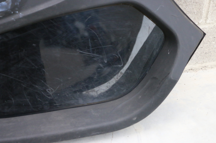 photo de LEWY PRZEDNI BOK RENAULT TWIZY 45 (2012 - 2019) - Struktura - zbliżenie