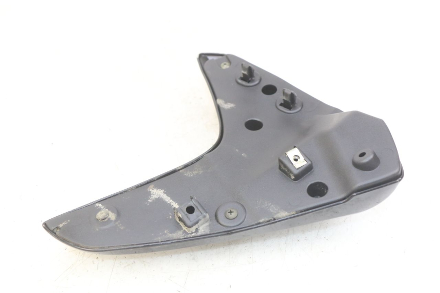 photo de LEWY PRZEDNI BOK SYM WOLF SB 125 (2011 - 2018) - Zoom stanu zużycia