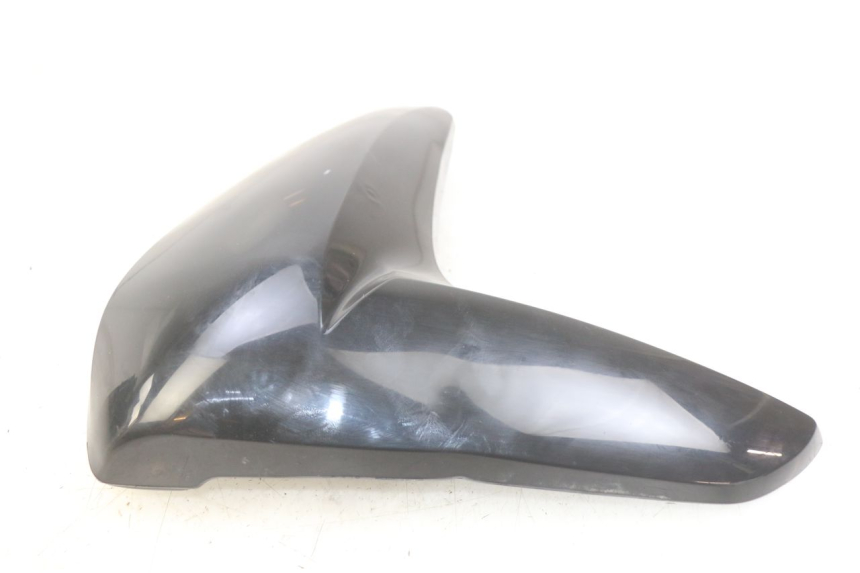 photo de LEWY PRZEDNI BOK SYM WOLF SB 125 (2011 - 2018) - Zbliżenie techniczne