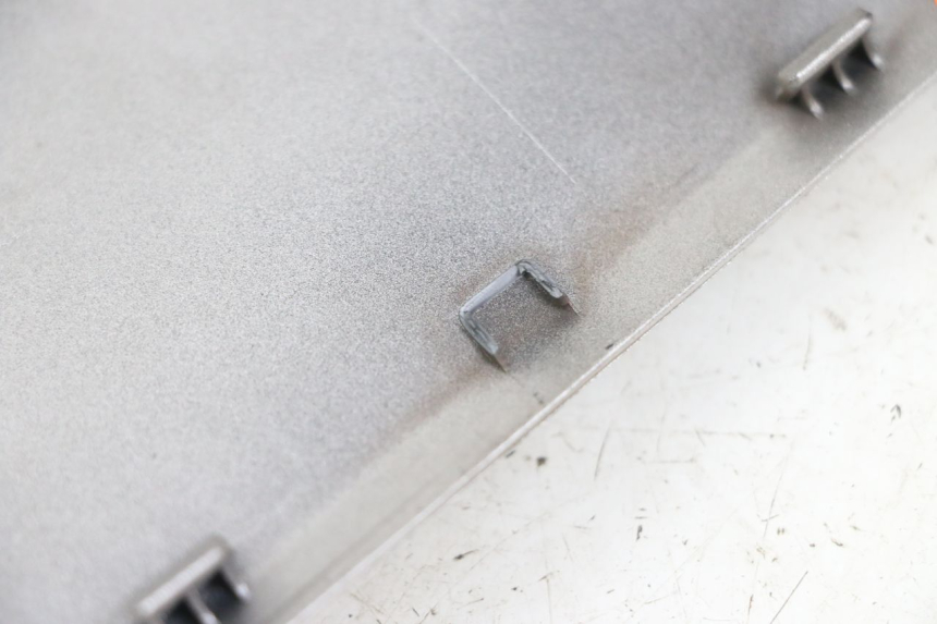 photo de LEWY PRZEDNI BOK YAMAHA XMAX X-MAX ABS 125 (2017 - 2020) - Zbliżenie techniczne