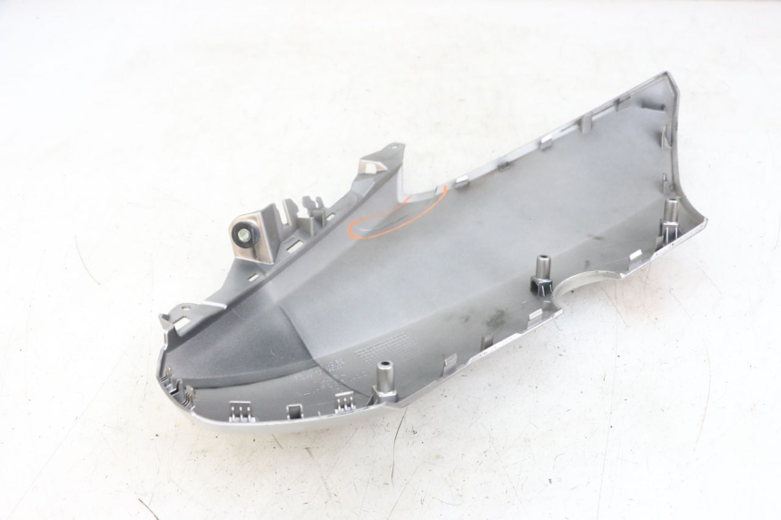 photo de LEWY PRZEDNI BOK YAMAHA XMAX X-MAX ABS 125 (2017 - 2020) - Punkty mocowania