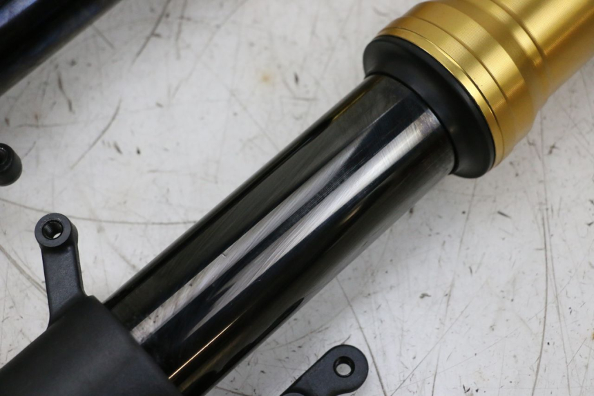 photo de WIDELEC SUZUKI GSXR GSX-R 1000 (2003 - 2004) - Oznaczenia i referencje