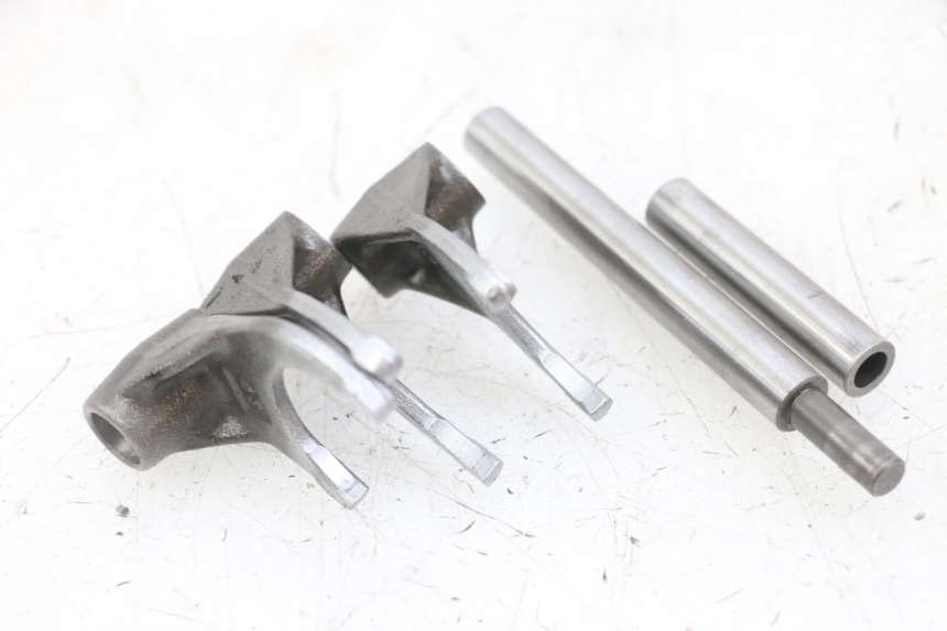 photo de widełki skrzyni biegów KAWASAKI KX F KXF 450 (2009 - 2011) - Zoom stanu zużycia