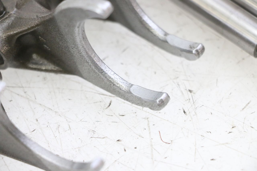 photo de widełki skrzyni biegów KAWASAKI KX F KXF 450 (2009 - 2011) - Inny kąt widzenia