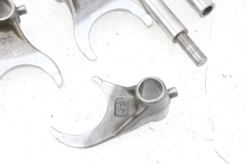 photo de widełki skrzyni biegów KAWASAKI KX F KXF 450 (2009 - 2011) - Punkty mocowania