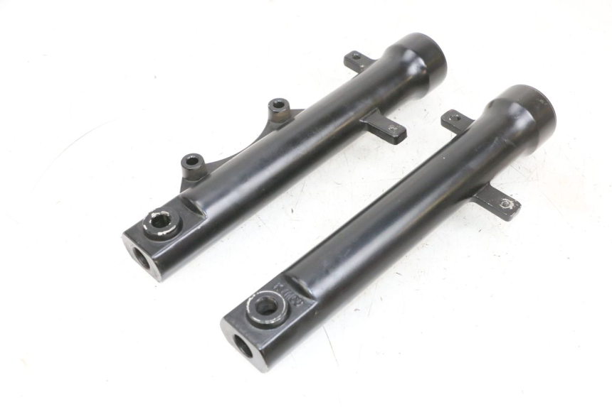 photo de OSŁONA WIDEŁEK AMORTYZATORA KYMCO AGILITY 16+ 4T 50 (2018 - 2023) - Widok główny