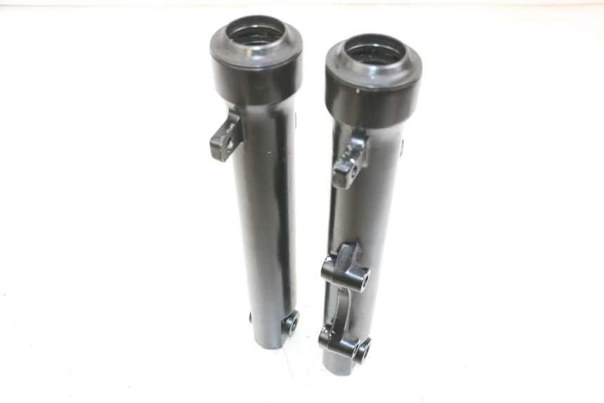 photo de OSŁONA WIDEŁEK AMORTYZATORA KYMCO AGILITY 16+ 4T 50 (2018 - 2023) - Szczegół części