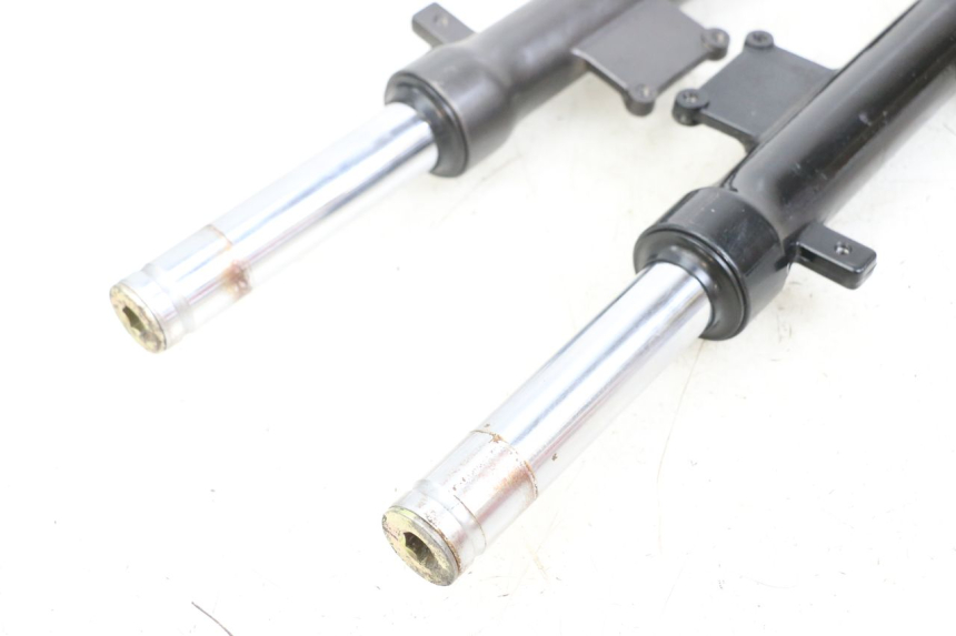 photo de OSŁONA WIDEŁEK AMORTYZATORA KYMCO AGILITY 4T 50 (2018 - 2022) - Część sprawdzona