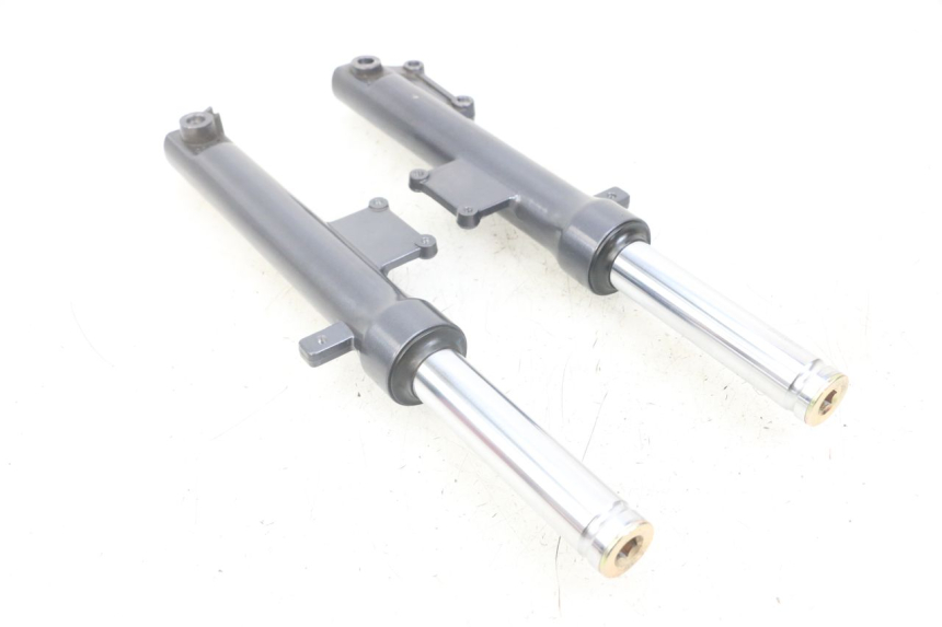 photo de OSŁONA WIDEŁEK AMORTYZATORA KYMCO AGILITY 4T 50 (2018 - 2022) - Stan powierzchni