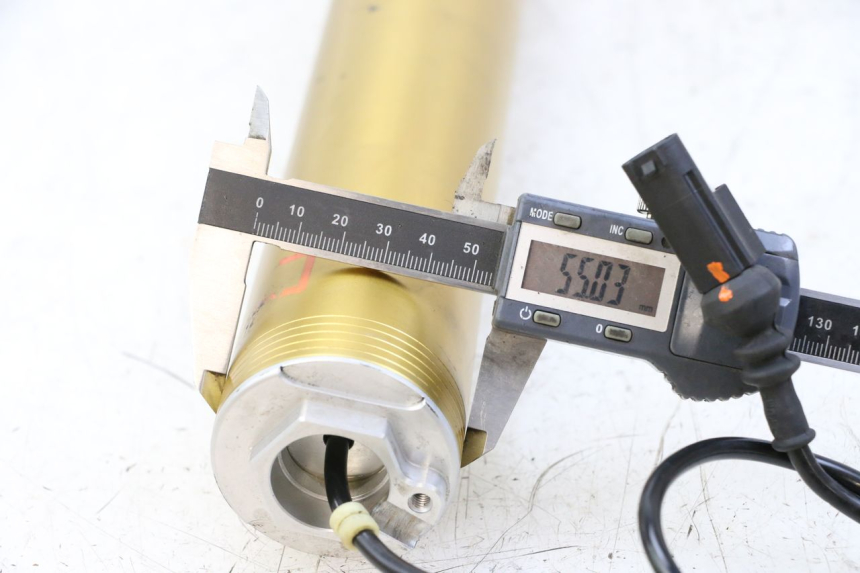 photo de OSŁONA WIDEŁEK ZAWIESZENIA PRZEDNIEGO BMW S RR ABS S1000RR 1000 (2015 - 2018) - Szczegół części