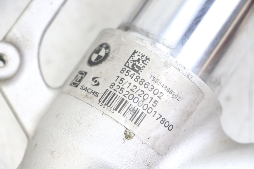 photo de OSŁONA WIDEŁEK ZAWIESZENIA PRZEDNIEGO BMW S RR ABS S1000RR 1000 (2015 - 2018) - Zbliżenie komponentów