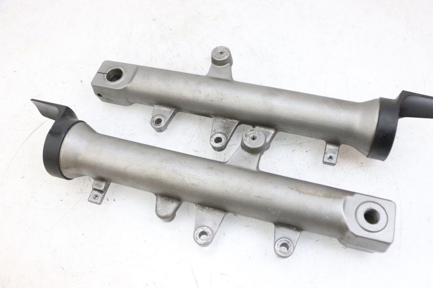 photo de OSŁONA WIDEŁEK ZAWIESZENIA PRZEDNIEGO SUZUKI BURGMAN EXECUTIVE ABS 650 (2006 - 2012) - Szczegół części