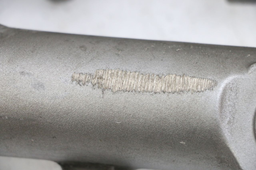 photo de OSŁONA WIDEŁEK ZAWIESZENIA PRZEDNIEGO SUZUKI BURGMAN EXECUTIVE ABS 650 (2006 - 2012) - Zoom stanu zużycia