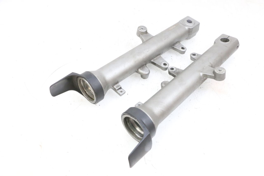 photo de OSŁONA WIDEŁEK ZAWIESZENIA PRZEDNIEGO SUZUKI BURGMAN EXECUTIVE ABS 650 (2006 - 2012) - Stan powierzchni