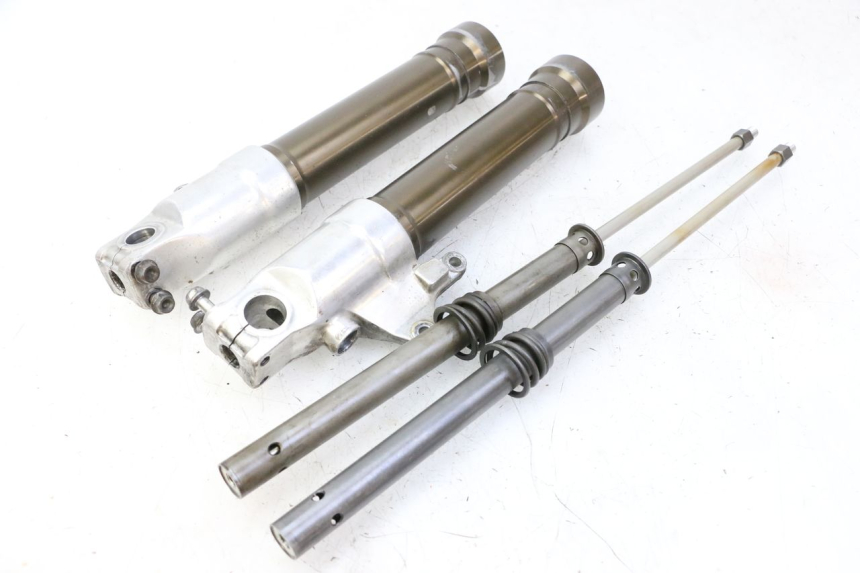 photo de OSŁONA WIDEŁEK ZAWIESZENIA PRZEDNIEGO HONDA CBR RR FIREBLADE 900 (1992 - 1994) - Widok główny