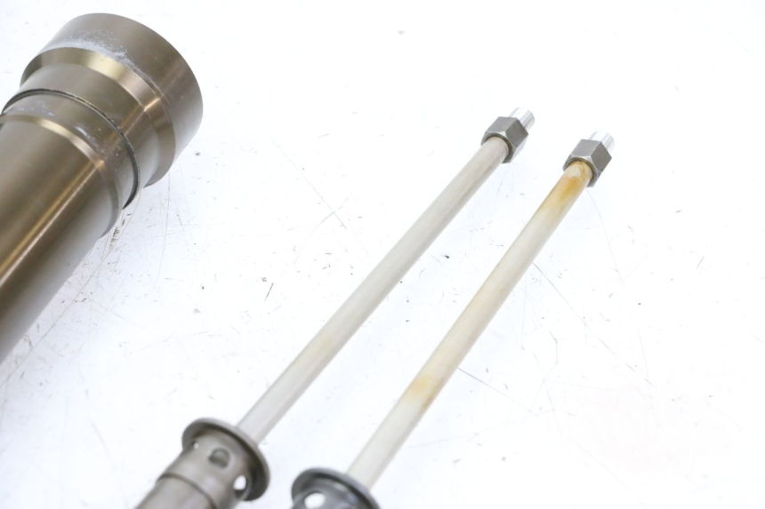 photo de OSŁONA WIDEŁEK ZAWIESZENIA PRZEDNIEGO HONDA CBR RR FIREBLADE 900 (1992 - 1994) - Zdjęcie dodatkowe